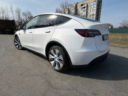Белый Тесла Model Y, объемом двигателя 0 л и пробегом 140 тыс. км за 24000 $, фото 1 на Automoto.ua
