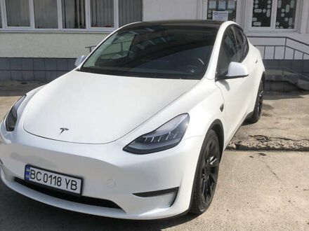 Тесла Model Y 2021 в Львове на Automoto.ua Белый Тесла Model Y, объемом двигателя 0 л и пробегом 25 тыс. км за 28100 $, фото 1 на Automoto.ua