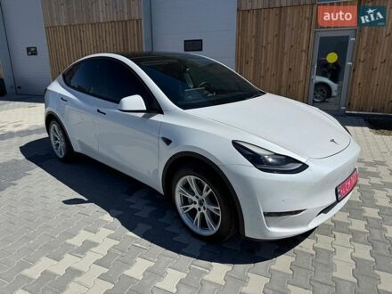 Белый Тесла Model Y, объемом двигателя 0 л и пробегом 128 тыс. км за 19900 $, фото 1 на Automoto.ua