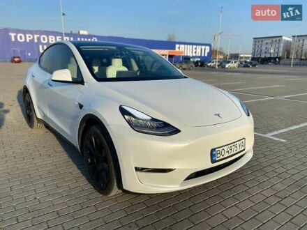 Тесла Model Y 2021 в Тернополе на Automoto.ua Белый Тесла Model Y, объемом двигателя 0 л и пробегом 41 тыс. км за 24500 $, фото 1 на Automoto.ua