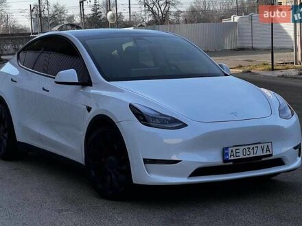 Тесла Model Y 2021 в Виннице на Automoto.ua Белый Тесла Model Y, объемом двигателя 0 л и пробегом 98 тыс. км за 31800 $, фото 1 на Automoto.ua