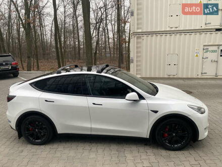 Белый Тесла Model Y, объемом двигателя 0 л и пробегом 52 тыс. км за 26500 $, фото 1 на Automoto.ua