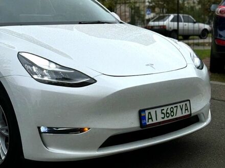 Тесла Model Y 2021 в Киеве на Automoto.ua Белый Тесла Model Y, объемом двигателя 0 л и пробегом 51 тыс. км за 29000 $, фото 1 на Automoto.ua