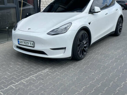 Тесла Model Y 2021 в Житомире на Automoto.ua Белый Тесла Model Y, объемом двигателя 0 л и пробегом 75 тыс. км за 28500 $, фото 1 на Automoto.ua