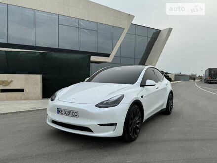 Белый Тесла Model Y, объемом двигателя 0 л и пробегом 9 тыс. км за 39900 $, фото 1 на Automoto.ua