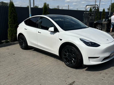 Тесла Model Y 2021 в Самборе на Automoto.ua Белый Тесла Model Y, объемом двигателя 0 л и пробегом 65 тыс. км за 22800 $, фото 1 на Automoto.ua