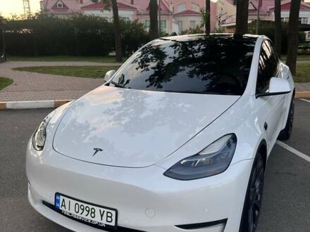 Белый Тесла Model Y, объемом двигателя 0 л и пробегом 131 тыс. км за 24900 $, фото 1 на Automoto.ua