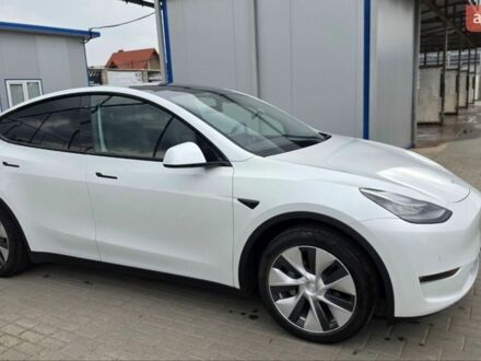 Білий Тесла Model Y, об'ємом двигуна 0 л та пробігом 102 тис. км за 22800 $, фото 1 на Automoto.ua