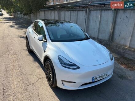 Білий Тесла Model Y, об'ємом двигуна 0 л та пробігом 112 тис. км за 23000 $, фото 1 на Automoto.ua