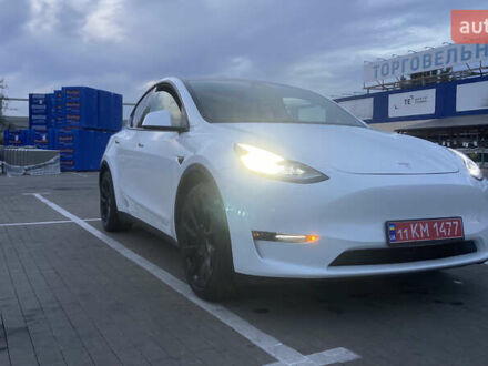 Белый Тесла Model Y, объемом двигателя 0 л и пробегом 81 тыс. км за 25000 $, фото 1 на Automoto.ua