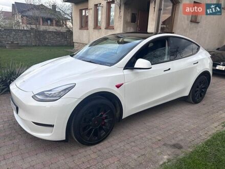 Белый Тесла Model Y, объемом двигателя 0 л и пробегом 54 тыс. км за 23900 $, фото 1 на Automoto.ua