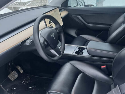 Белый Тесла Model Y, объемом двигателя 0 л и пробегом 90 тыс. км за 22800 $, фото 1 на Automoto.ua