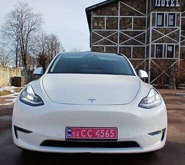 Тесла Model Y 2021 в Ивано-Франковске на Automoto.ua Белый Тесла Model Y, объемом двигателя 0 л и пробегом 61 тыс. км за 25950 $, фото 1 на Automoto.ua