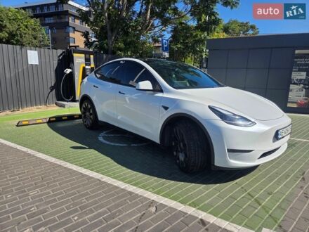Белый Тесла Model Y, объемом двигателя 0 л и пробегом 85 тыс. км за 25000 $, фото 1 на Automoto.ua