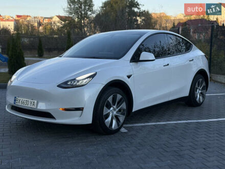 Тесла Model Y 2021 в Хмельницком на Automoto.ua Белый Тесла Model Y, объемом двигателя 0 л и пробегом 83 тыс. км за 25499 $, фото 1 на Automoto.ua