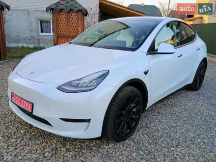 Белый Тесла Model Y, объемом двигателя 0 л и пробегом 68 тыс. км за 22500 $, фото 1 на Automoto.ua