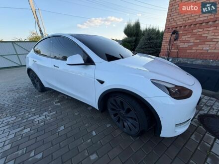 Белый Тесла Model Y, объемом двигателя 0 л и пробегом 140 тыс. км за 26000 $, фото 1 на Automoto.ua