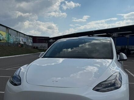 Білий Тесла Model Y, об'ємом двигуна 0 л та пробігом 82 тис. км за 22500 $, фото 1 на Automoto.ua