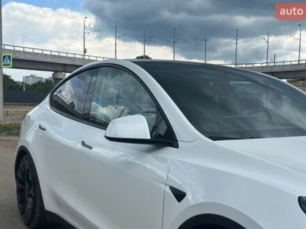 Білий Тесла Model Y, об'ємом двигуна 0 л та пробігом 69 тис. км за 22300 $, фото 1 на Automoto.ua