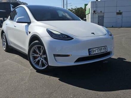 Белый Тесла Model Y, объемом двигателя 0 л и пробегом 119 тыс. км за 24000 $, фото 1 на Automoto.ua