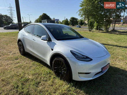 Тесла Model Y 2021 в Львове на Automoto.ua Белый Тесла Model Y, объемом двигателя 0 л и пробегом 56 тыс. км за 21899 $, фото 1 на Automoto.ua