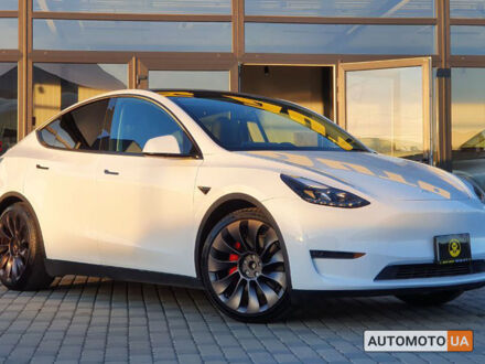 Тесла Model Y 2021 в Мукачеве на Automoto.ua Белый Тесла Model Y, объемом двигателя 80 л и пробегом 21 тыс. км за 31500 $, фото 1 на Automoto.ua
