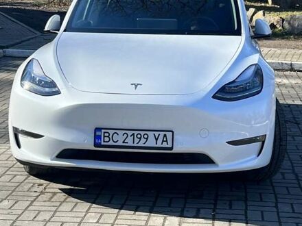Тесла Model Y 2021 в Трускавце на Automoto.ua Белый Тесла Model Y, объемом двигателя 0 л и пробегом 31 тыс. км за 40000 $, фото 1 на Automoto.ua