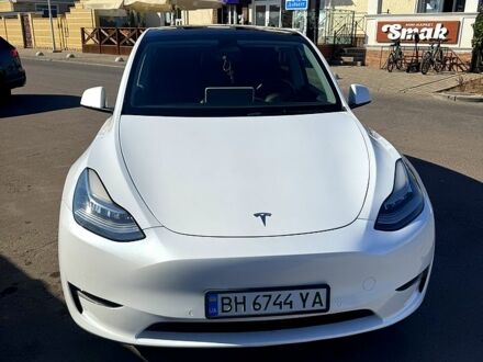 Белый Тесла Model Y, объемом двигателя 0 л и пробегом 15000 тыс. км за 21250 $, фото 1 на Automoto.ua