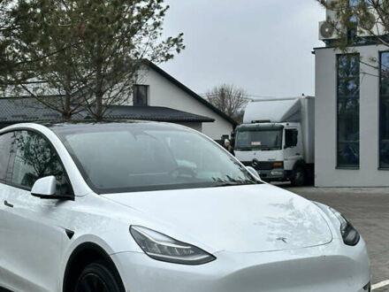 Тесла Model Y 2021 в Ровно на Automoto.ua Белый Тесла Model Y, объемом двигателя 0 л и пробегом 79 тыс. км за 25500 $, фото 1 на Automoto.ua