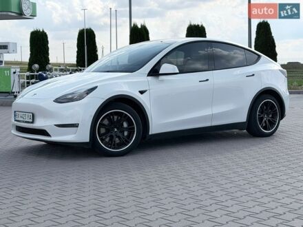 Белый Тесла Model Y, объемом двигателя 0 л и пробегом 121 тыс. км за 20900 $, фото 1 на Automoto.ua