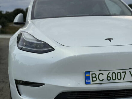 Тесла Model Y 2021 в Львове на Automoto.ua Белый Тесла Model Y, объемом двигателя 0 л и пробегом 79 тыс. км за 27899 $, фото 1 на Automoto.ua