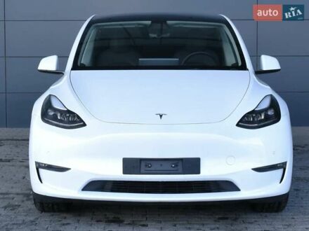 Тесла Model Y 2021 в Киеве на Automoto.ua Белый Тесла Model Y, объемом двигателя 0 л и пробегом 71 тыс. км за 23000 $, фото 1 на Automoto.ua