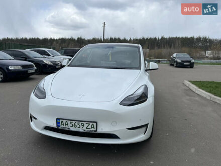Тесла Model Y 2021 в Киеве на Automoto.ua Белый Тесла Model Y, объемом двигателя 0 л и пробегом 29 тыс. км за 27000 $, фото 1 на Automoto.ua