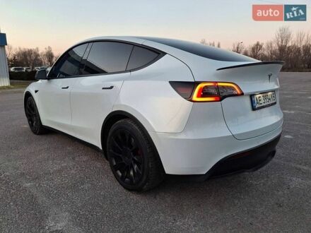 Белый Тесла Model Y, объемом двигателя 0 л и пробегом 173 тыс. км за 22999 $, фото 1 на Automoto.ua
