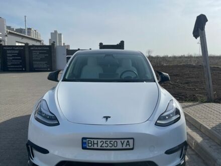 Білий Тесла Model Y, об'ємом двигуна 0 л та пробігом 75 тис. км за 26500 $, фото 1 на Automoto.ua