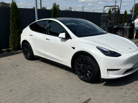 Белый Тесла Model Y, объемом двигателя 0 л и пробегом 80 тыс. км за 19500 $, фото 1 на Automoto.ua