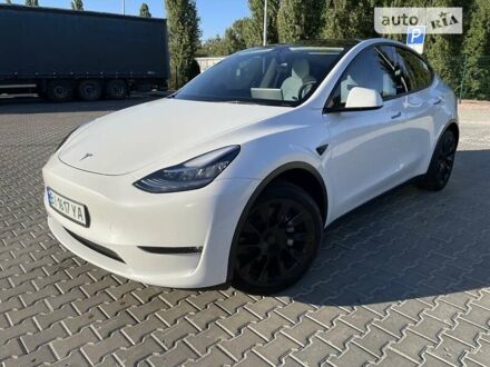 Тесла Model Y 2021 в Кременчуге на Automoto.ua Белый Тесла Model Y, объемом двигателя 0 л и пробегом 25 тыс. км за 31500 $, фото 1 на Automoto.ua