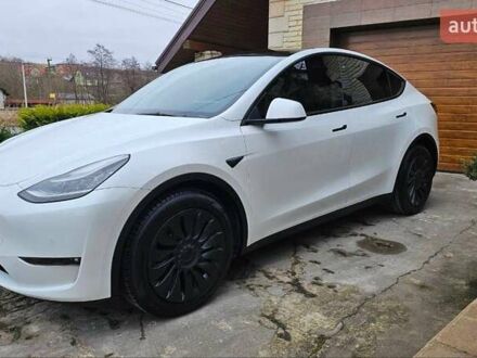 Тесла Model Y 2021 в Киеве на Automoto.ua Белый Тесла Model Y, объемом двигателя 0 л и пробегом 99 тыс. км за 20000 $, фото 1 на Automoto.ua