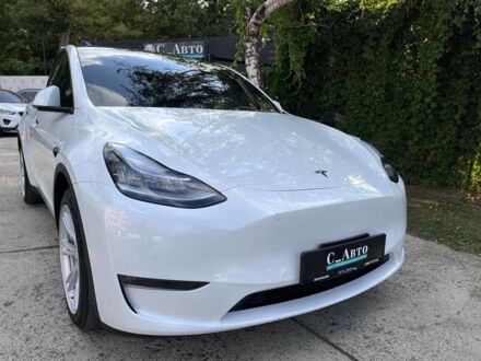 Білий Тесла Model Y, об'ємом двигуна 0 л та пробігом 66 тис. км за 28000 $, фото 1 на Automoto.ua
