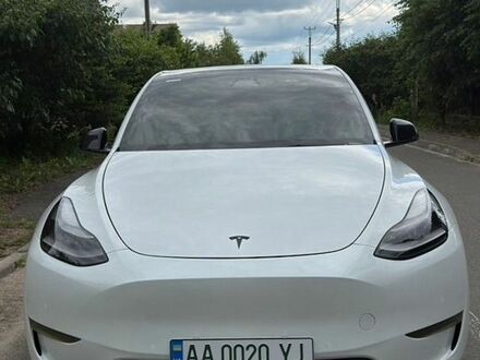 Білий Тесла Model Y, об'ємом двигуна 0 л та пробігом 105 тис. км за 26700 $, фото 1 на Automoto.ua