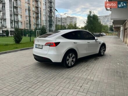 Белый Тесла Model Y, объемом двигателя 0 л и пробегом 73 тыс. км за 23400 $, фото 1 на Automoto.ua