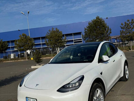Тесла Model Y 2021 в Одессе на Automoto.ua Белый Тесла Model Y, объемом двигателя 0 л и пробегом 65 тыс. км за 27600 $, фото 1 на Automoto.ua