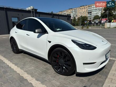 Белый Тесла Model Y, объемом двигателя 0 л и пробегом 71 тыс. км за 25000 $, фото 1 на Automoto.ua