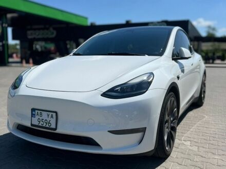 Білий Тесла Model Y, об'ємом двигуна 0 л та пробігом 133 тис. км за 24500 $, фото 1 на Automoto.ua