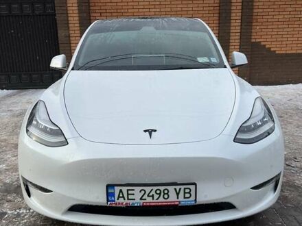 Белый Тесла Model Y, объемом двигателя 0 л и пробегом 96 тыс. км за 25000 $, фото 1 на Automoto.ua
