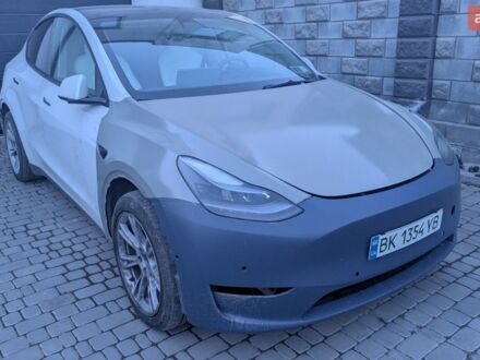 Білий Тесла Model Y, об'ємом двигуна 0 л та пробігом 89 тис. км за 16500 $, фото 1 на Automoto.ua