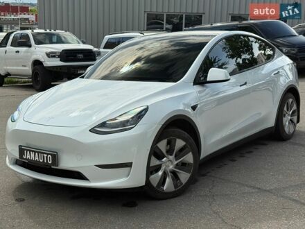 Белый Тесла Model Y, объемом двигателя 0 л и пробегом 133 тыс. км за 19000 $, фото 1 на Automoto.ua
