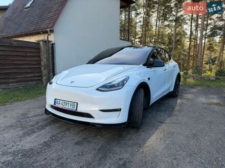 Білий Тесла Model Y, об'ємом двигуна 0 л та пробігом 73 тис. км за 26000 $, фото 1 на Automoto.ua