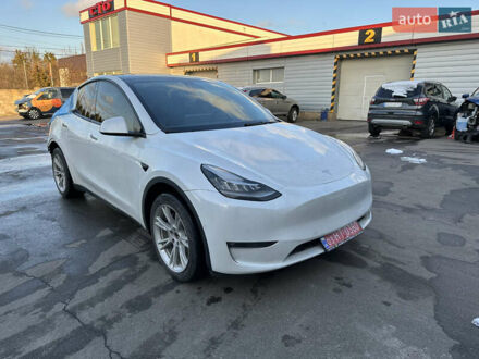 Белый Тесла Model Y, объемом двигателя 0 л и пробегом 42 тыс. км за 20700 $, фото 1 на Automoto.ua