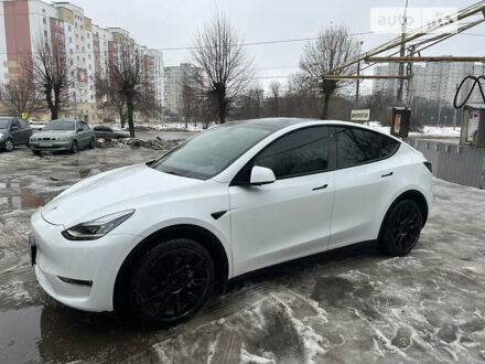 Белый Тесла Model Y, объемом двигателя 0 л и пробегом 57 тыс. км за 36900 $, фото 1 на Automoto.ua